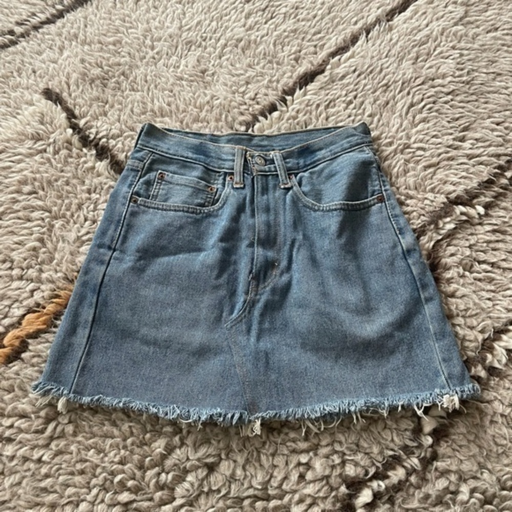 Levi’s cut denim mini